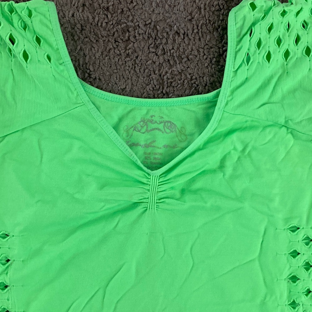 Touch Me Vibrant Neon Green Short Sleeve Top One Size - Picture 3 of 7